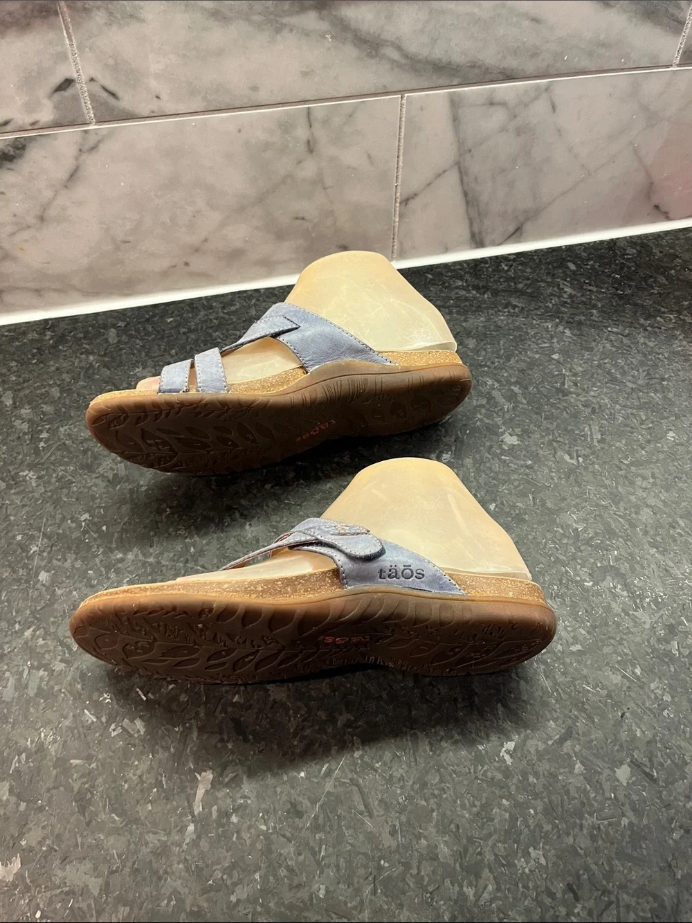 LADIES TAOS SANDALS